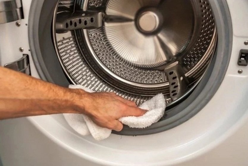 how to remove mildew stains from front load washer