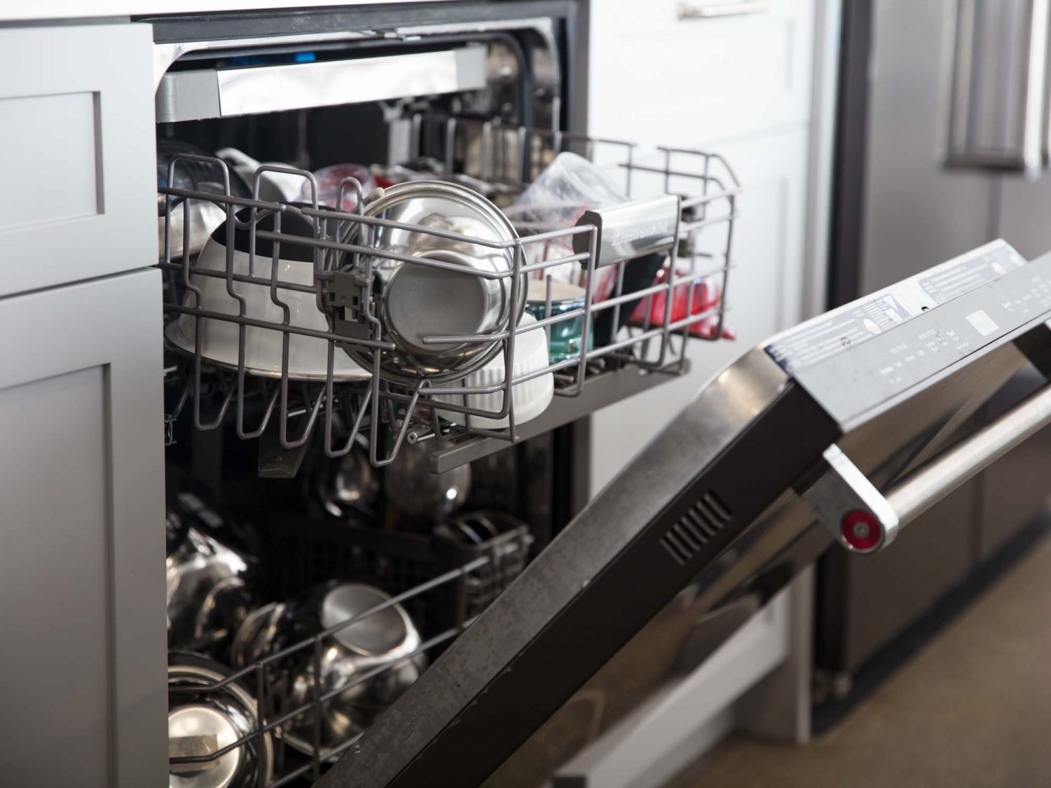 Items You Shouldnt Put In Your Dishwasher