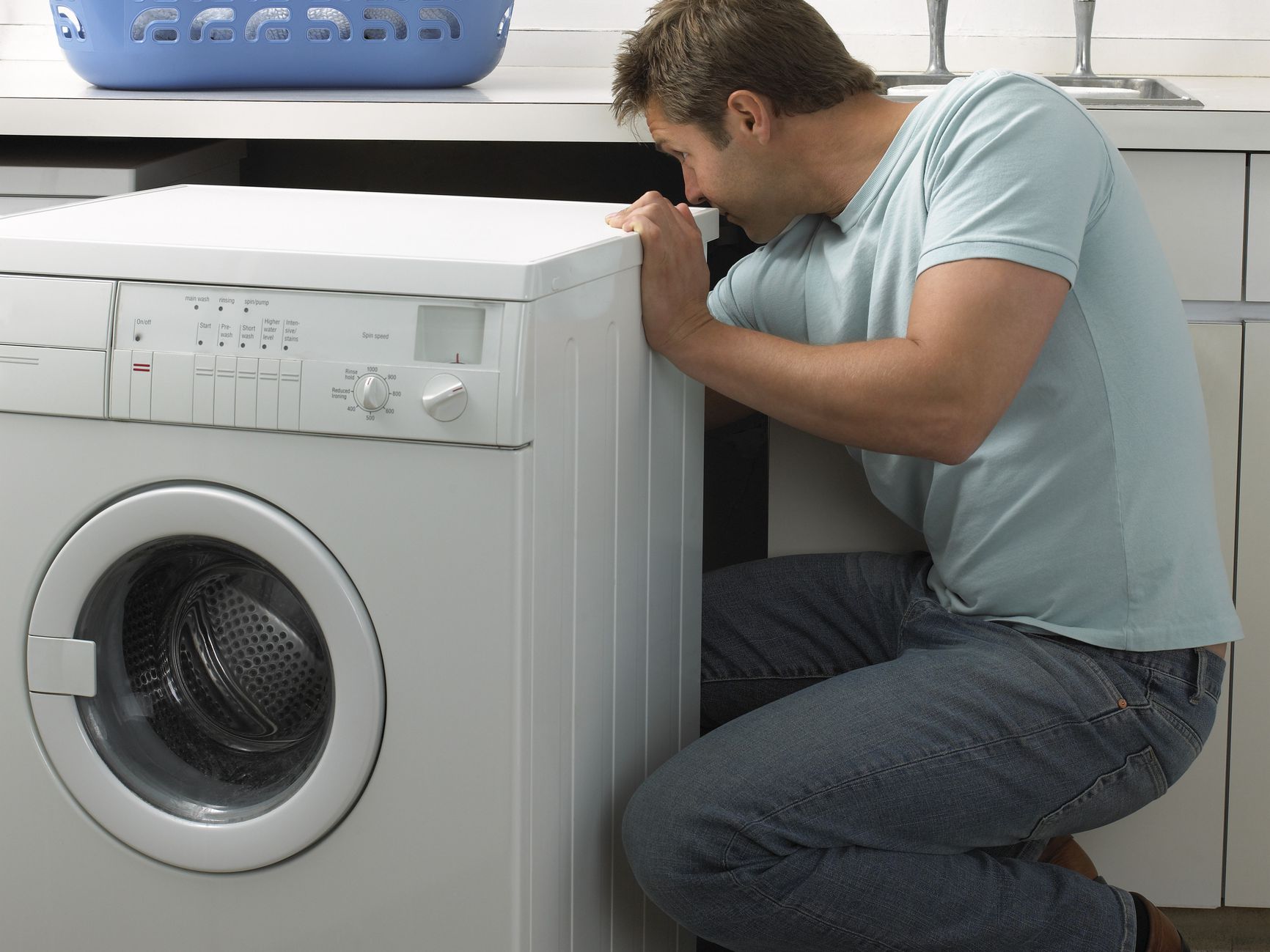 How Can A Professional Work To Get A Broken Washer Spinning Again