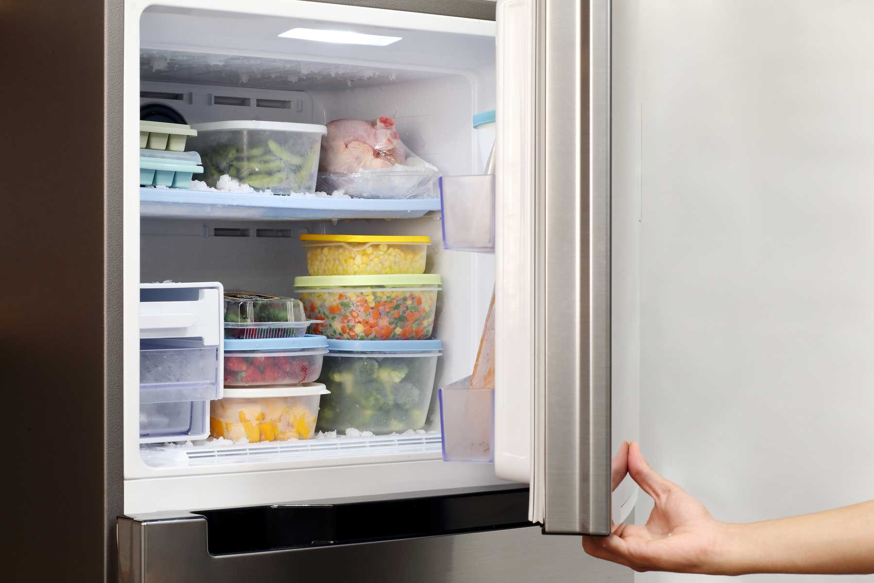 Suggested Methods For Defrosting A Freezer